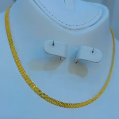 Colier , boucle d'oreille en Or 18k , 5.7g